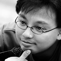 Children Photography Singapore, specialize in outdoor, on location and natural light children and family photography, Event Photography Singapore, Baby Photography, Wedding Photography. bio picture